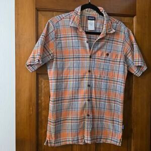 Patagonia A/C Crinkled Men's Small Organic Button up Short Sleeve Shirt Orange